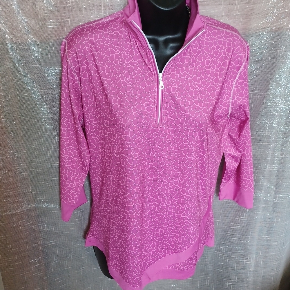 Page & Tuttle 3/4 zip top, pink&white, like new, M